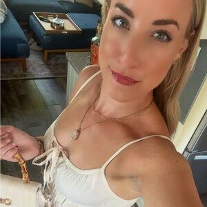 Meet your Posher, Erika